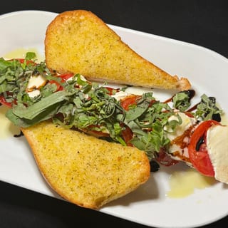CAPRESE SALAD