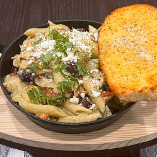 MEDITERRANEAN PENNE AL PESTO